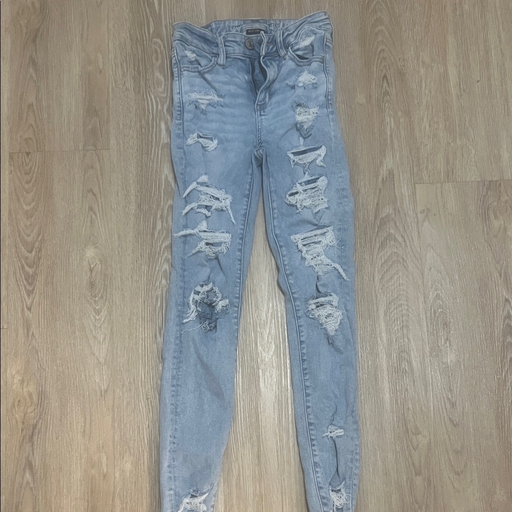 American Eagle Outfitters Light Blue Distressed Skinny Jeans